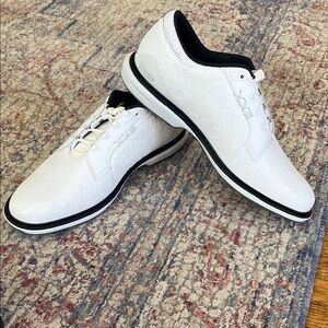White Embossed Nike ADG 5 Jordan Men's Golf Shoes - size 12